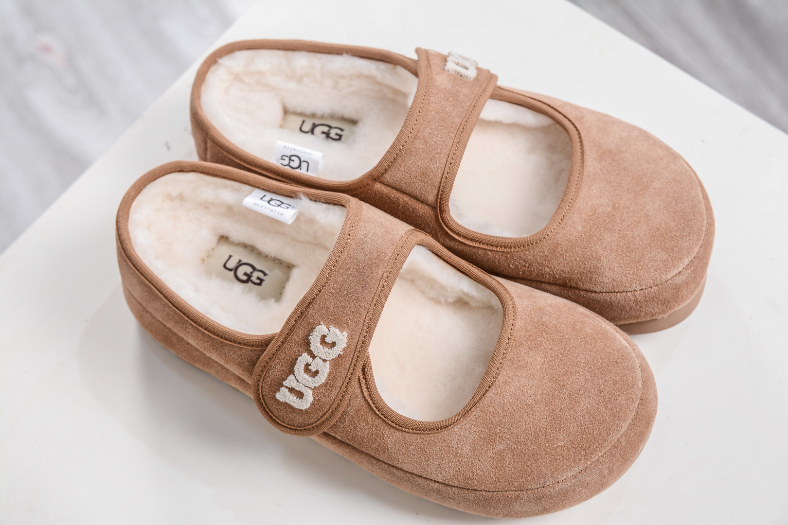 240 UGG 牙刷绣羊毛玛丽珍2.0版本 爆款回归 奶呼呼又软糯糯的冬日感 088-1-CHE