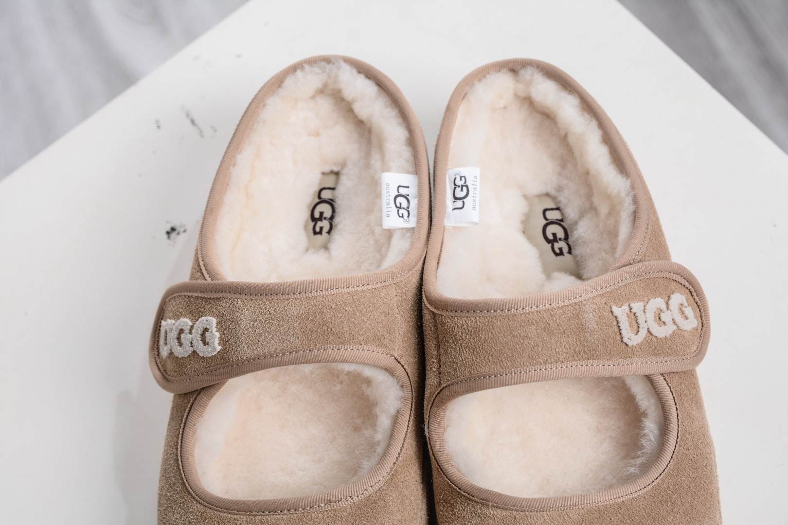 240 UGG 牙刷绣羊毛玛丽珍2.0版本 爆款回归 奶呼呼又软糯糯的冬日感 制牛反绒搭配澳洲美利奴羊毛