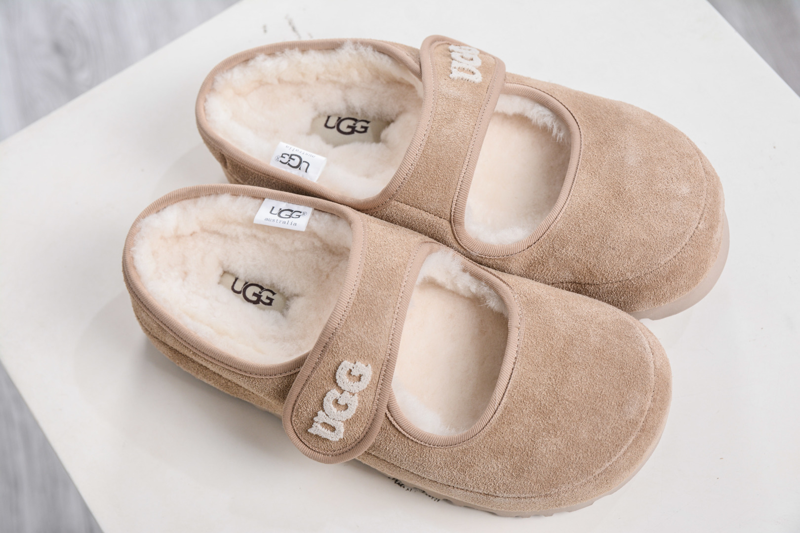 240 UGG 牙刷绣羊毛玛丽珍2.0版本 爆款回归 奶呼呼又软糯糯的冬日感 制牛反绒搭配澳洲美利奴羊毛