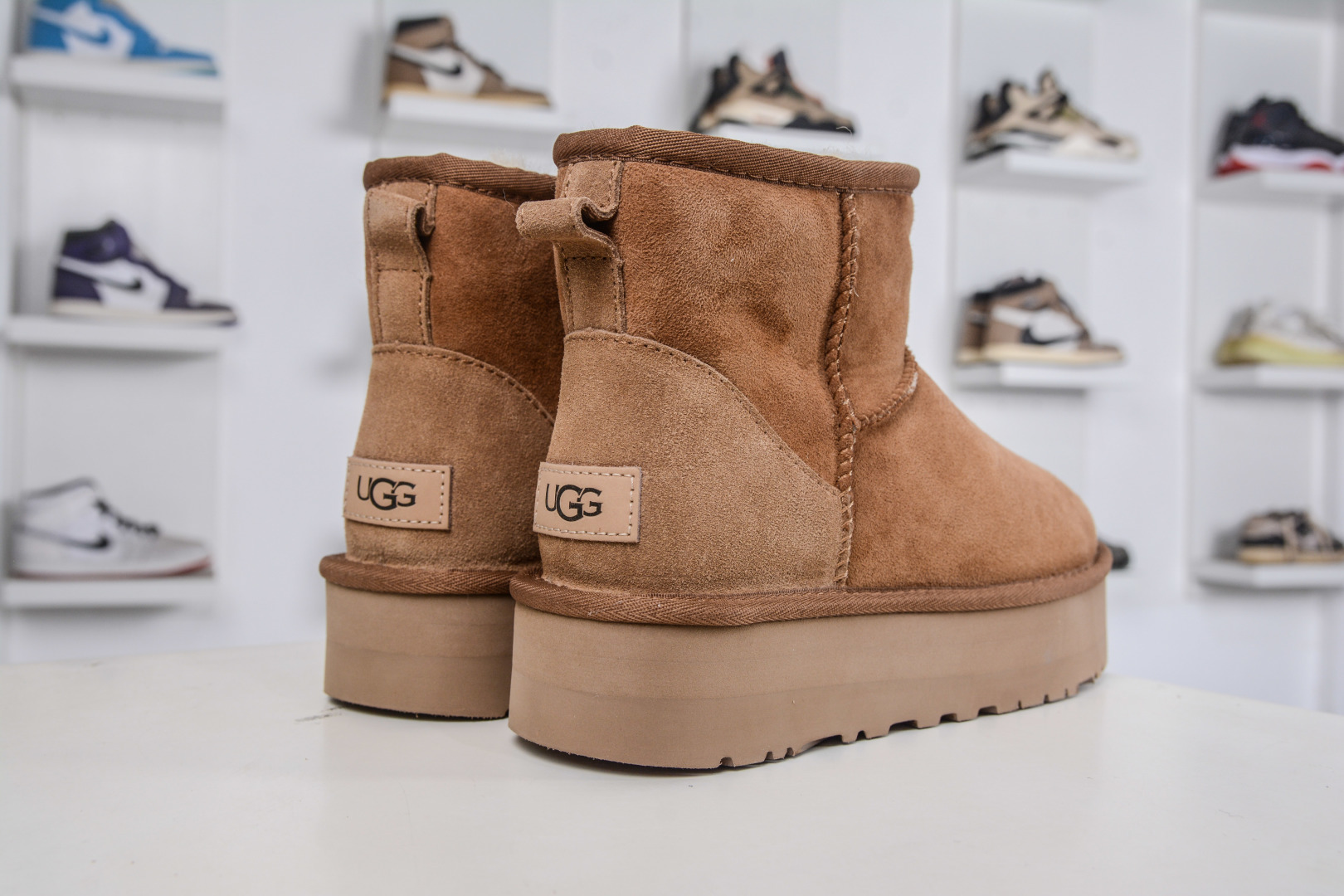240 UGG 短筒厚底3cm 栗色 秋冬羊皮毛一体雪地靴 1134991-CHE
