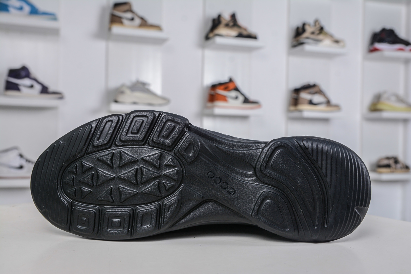 300 Ecco/爱步 健步C系列新款 Biom2025 透气防滑健步跑步鞋 516108-01