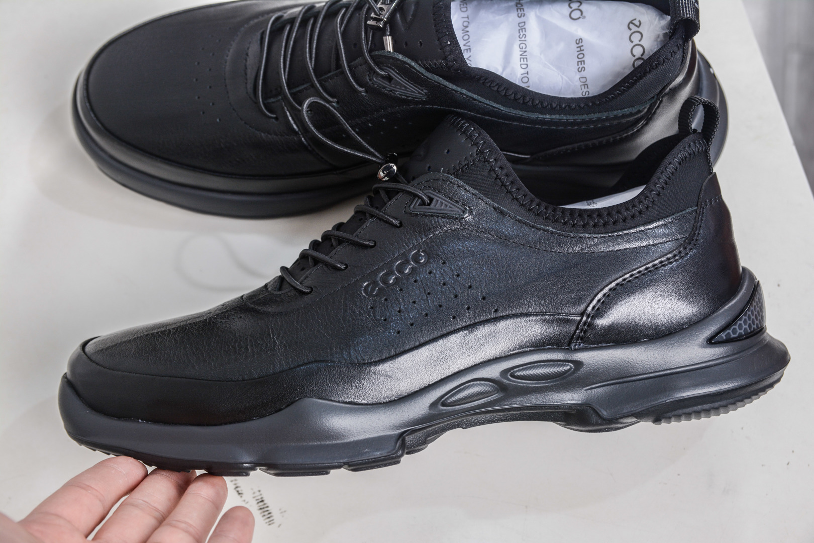 300 Ecco/爱步 健步C系列新款 Biom2025 透气防滑健步跑步鞋 516108-01