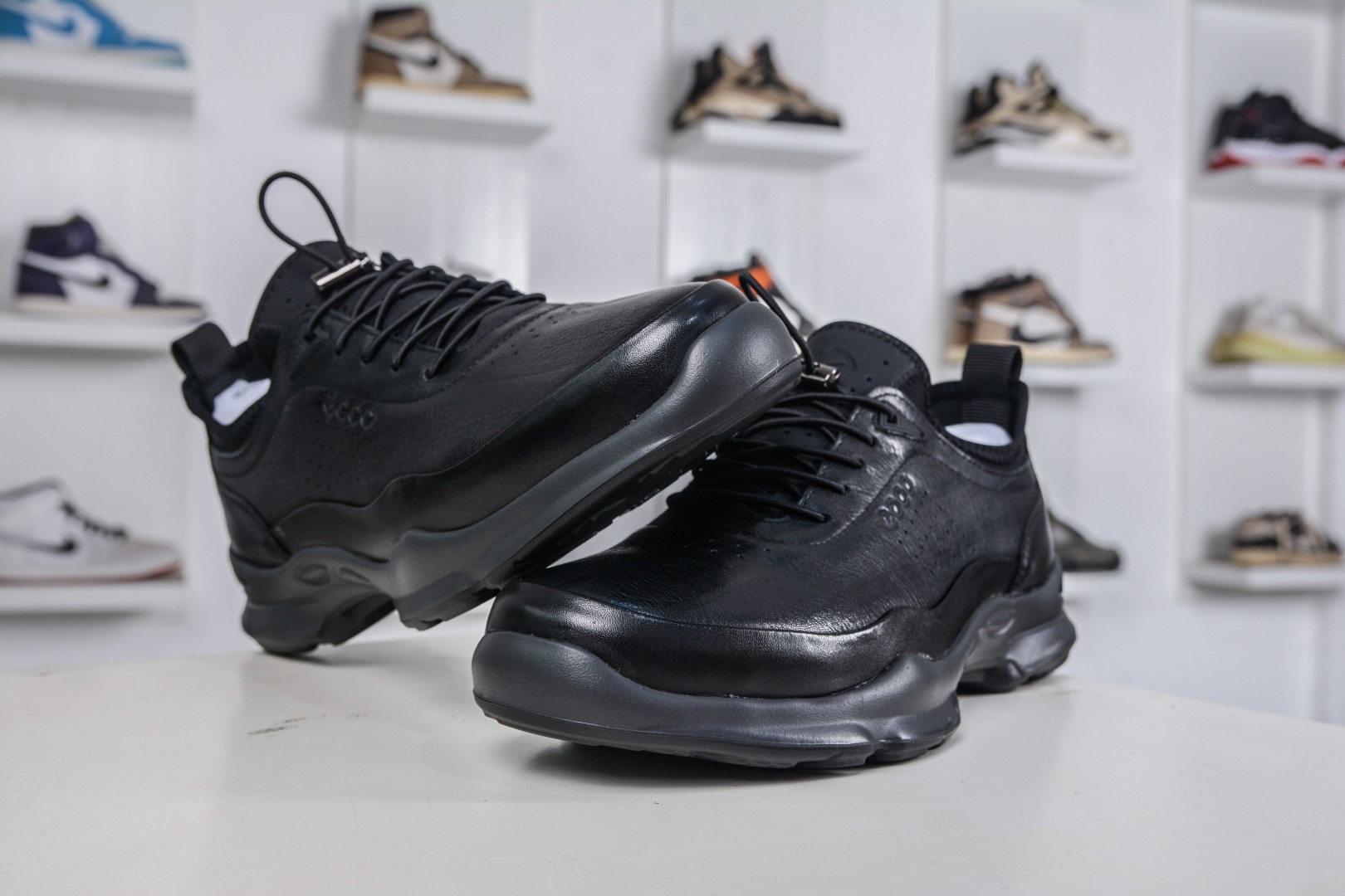 300 Ecco/爱步 健步C系列新款 Biom2025 透气防滑健步跑步鞋 516108-01