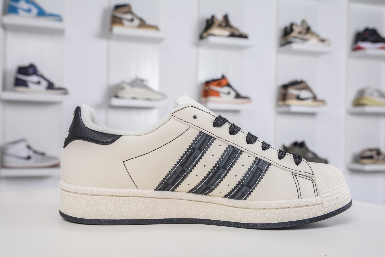 230 AD Originals Superstar x Supreme SUP联名 米白黑 经典复古贝壳头板鞋 DS5809