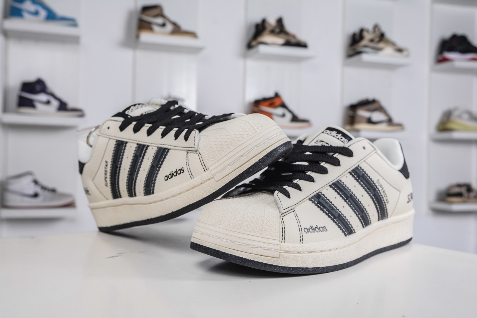 230 AD Originals Superstar x Supreme SUP联名 米白黑 经典复古贝壳头板鞋 DS5809