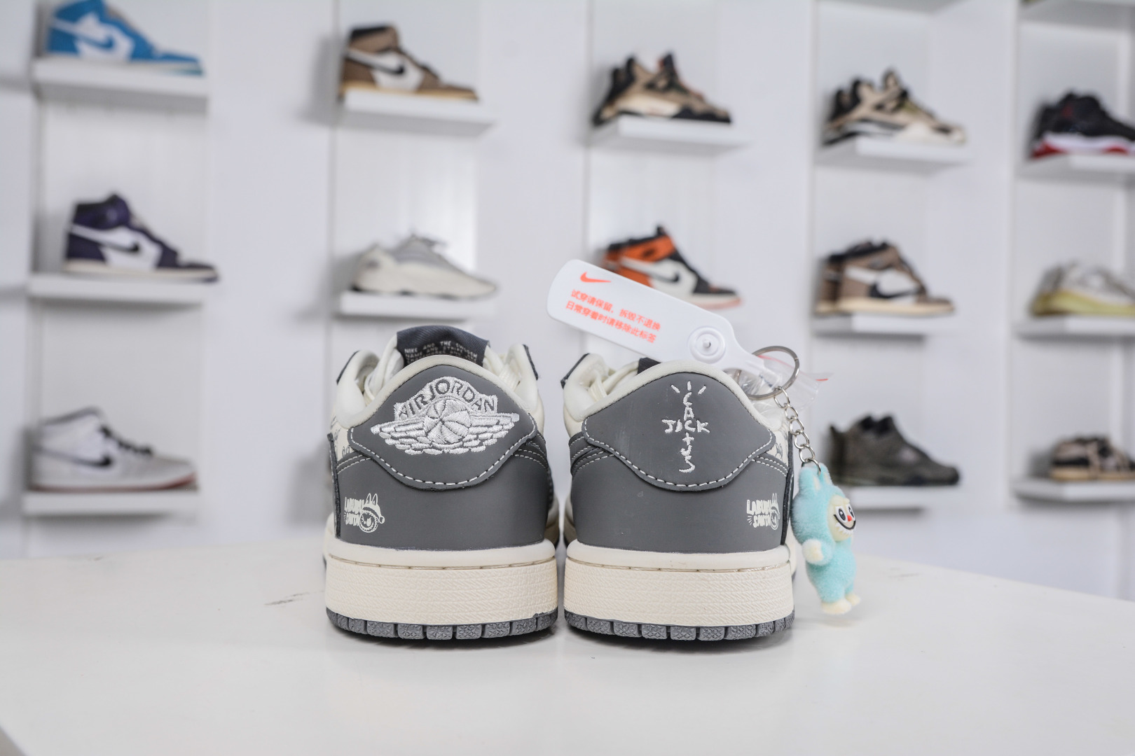 TS x Air Jordan AJ1 Low X LABUBU 低帮联名拉布布-白灰 LD2028-055