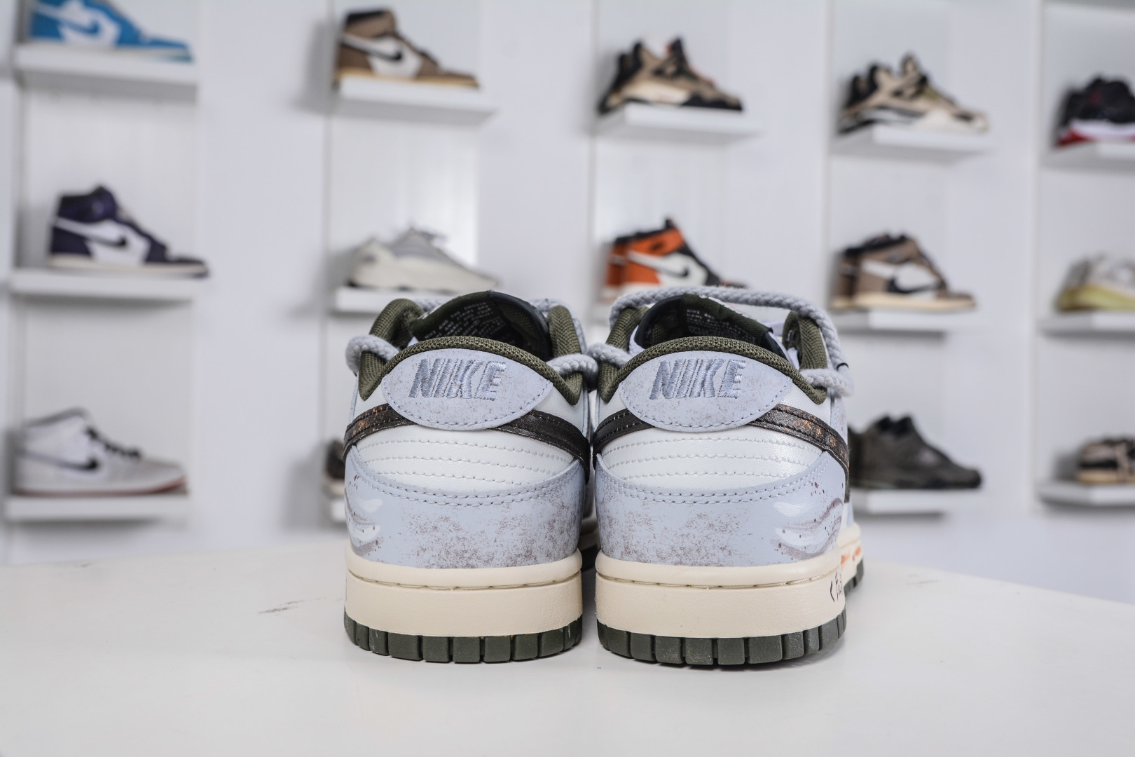 Nike Dunk Low 素履流金 灰金 素履之上 HF5441-102-High Quatity Cheap Brand wholesale wholesaler seller Clothes Bags handbags Sneakers Top Fashion Clothing Shoes from China Factory Chinese suppliers best Quality Beautiful Price Nike Dunk Low 素履流金 灰金 素履之上 HF5441-102