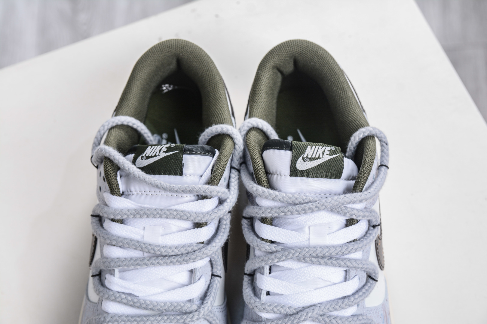 Nike Dunk Low 素履流金 灰金 素履之上 HF5441-102-High Quatity Cheap Brand wholesale wholesaler seller Clothes Bags handbags Sneakers Top Fashion Clothing Shoes from China Factory Chinese suppliers best Quality Beautiful Price Nike Dunk Low 素履流金 灰金 素履之上 HF5441-102