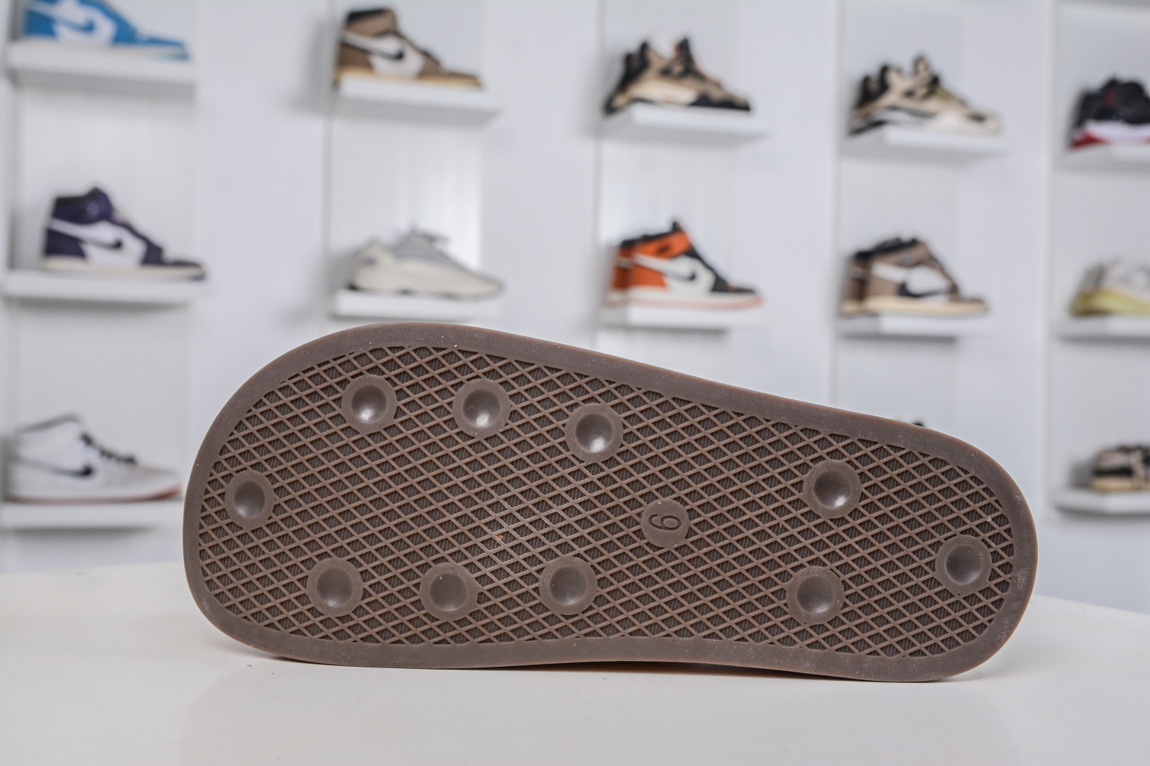 180 adidas originals Adimule 栗色 勃肯系 防磨防滑包头拖鞋 JR3586