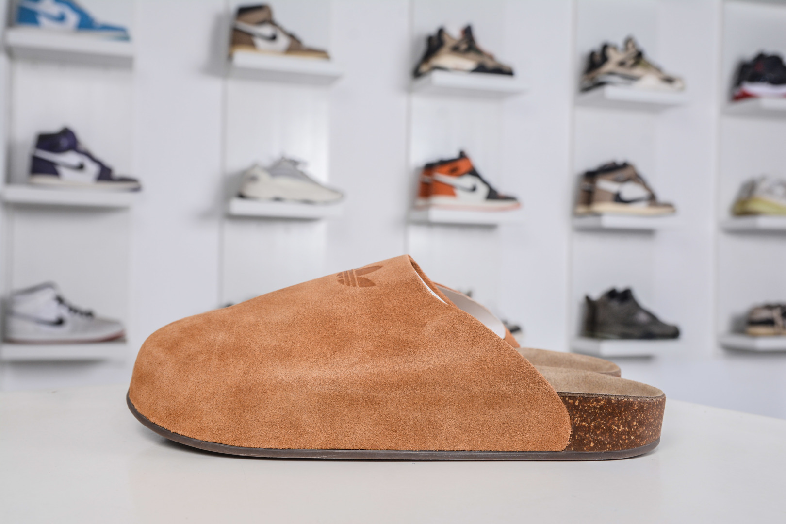 180 adidas originals Adimule 栗色 勃肯系 防磨防滑包头拖鞋 JR3586