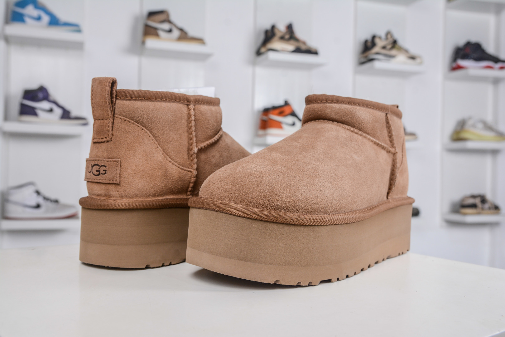 250 UGG 周冬雨同款 厚底5cm 栗色 1135092-CHE-Chinese UA Cheap High Quatity Brand Clothes Bags handbags Sneakers wholesale wholesaler seller from China Factory suppliers Fashion Clothing Shoes best Quality Beautiful Price 250 UGG 周冬雨同款 厚底5cm 栗色 1135092-CHE