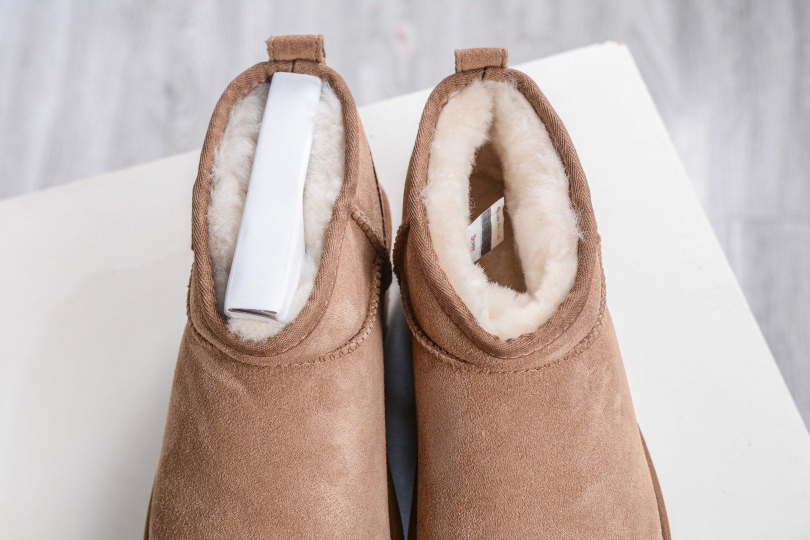 250 UGG 周冬雨同款 厚底5cm 栗色 1135092-CHE-Chinese UA Cheap High Quatity Brand Clothes Bags handbags Sneakers wholesale wholesaler seller from China Factory suppliers Fashion Clothing Shoes best Quality Beautiful Price 250 UGG 周冬雨同款 厚底5cm 栗色 1135092-CHE