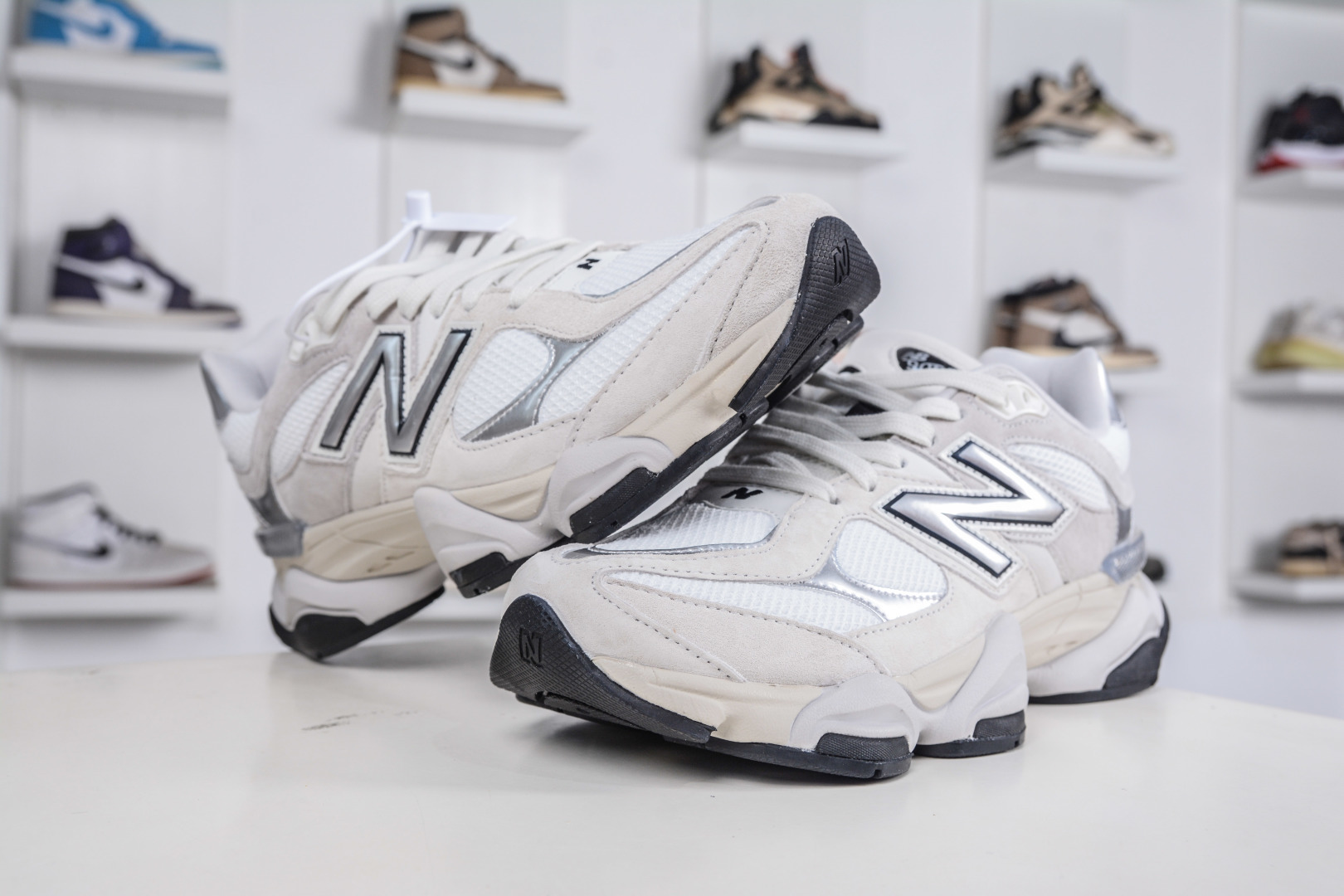 220 T版 新百伦New Balance NB9060 灰白银 U9060JRB