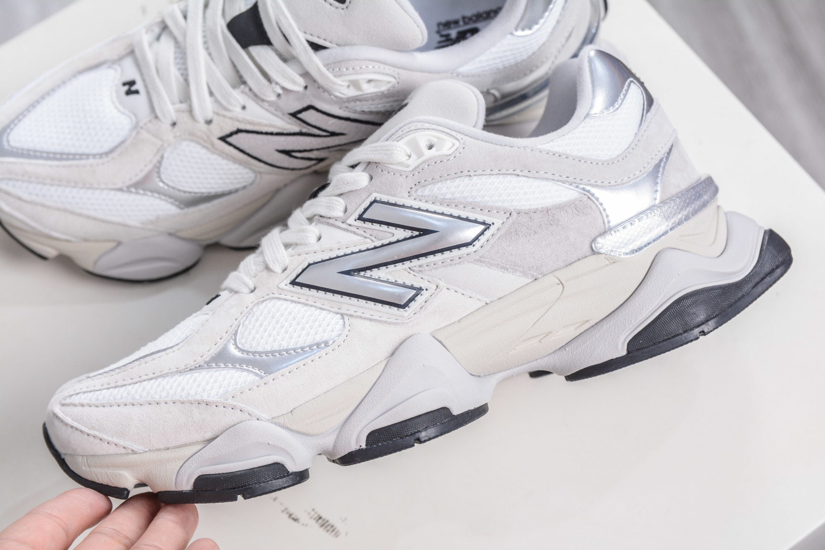 220 T版 新百伦New Balance NB9060 灰白银 U9060JRB