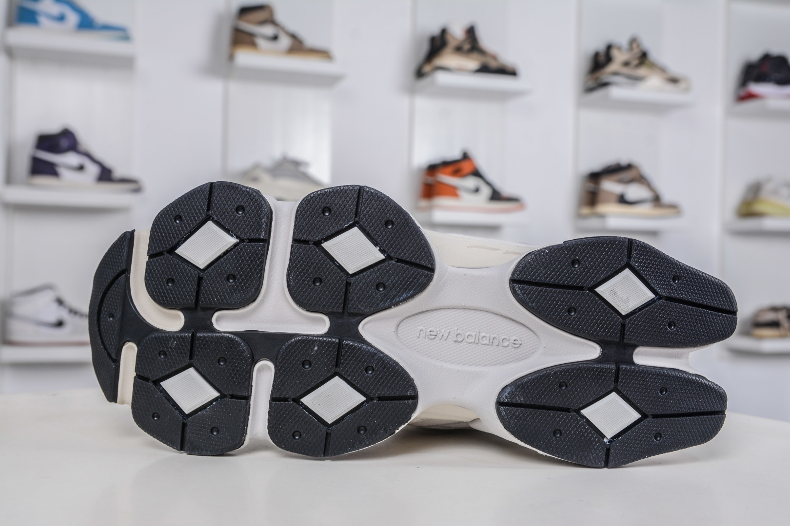 220 T版 新百伦New Balance NB9060 灰白银 U9060JRB