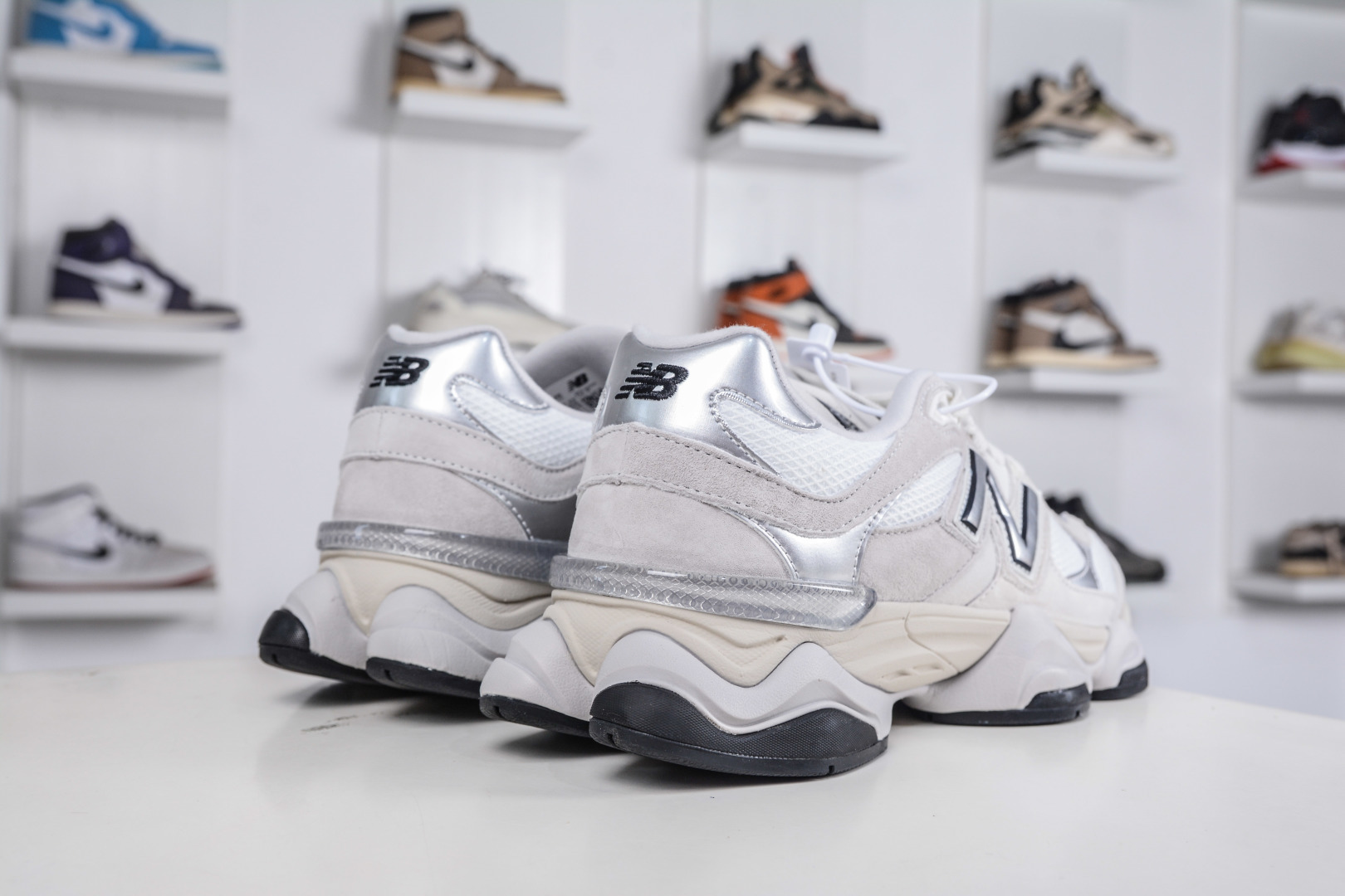 220 T版 新百伦New Balance NB9060 灰白银 U9060JRB