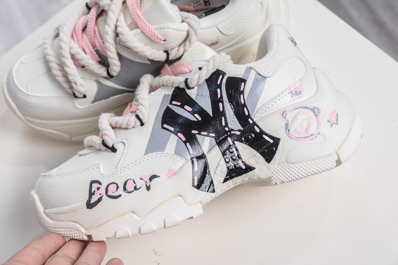 260 MLB Chunky Liner New York Yankees 涂鸦定制配色 低帮老爹风轻量增高厚底百搭休闲运动慢跑鞋 3ASXCA12N 50WHS