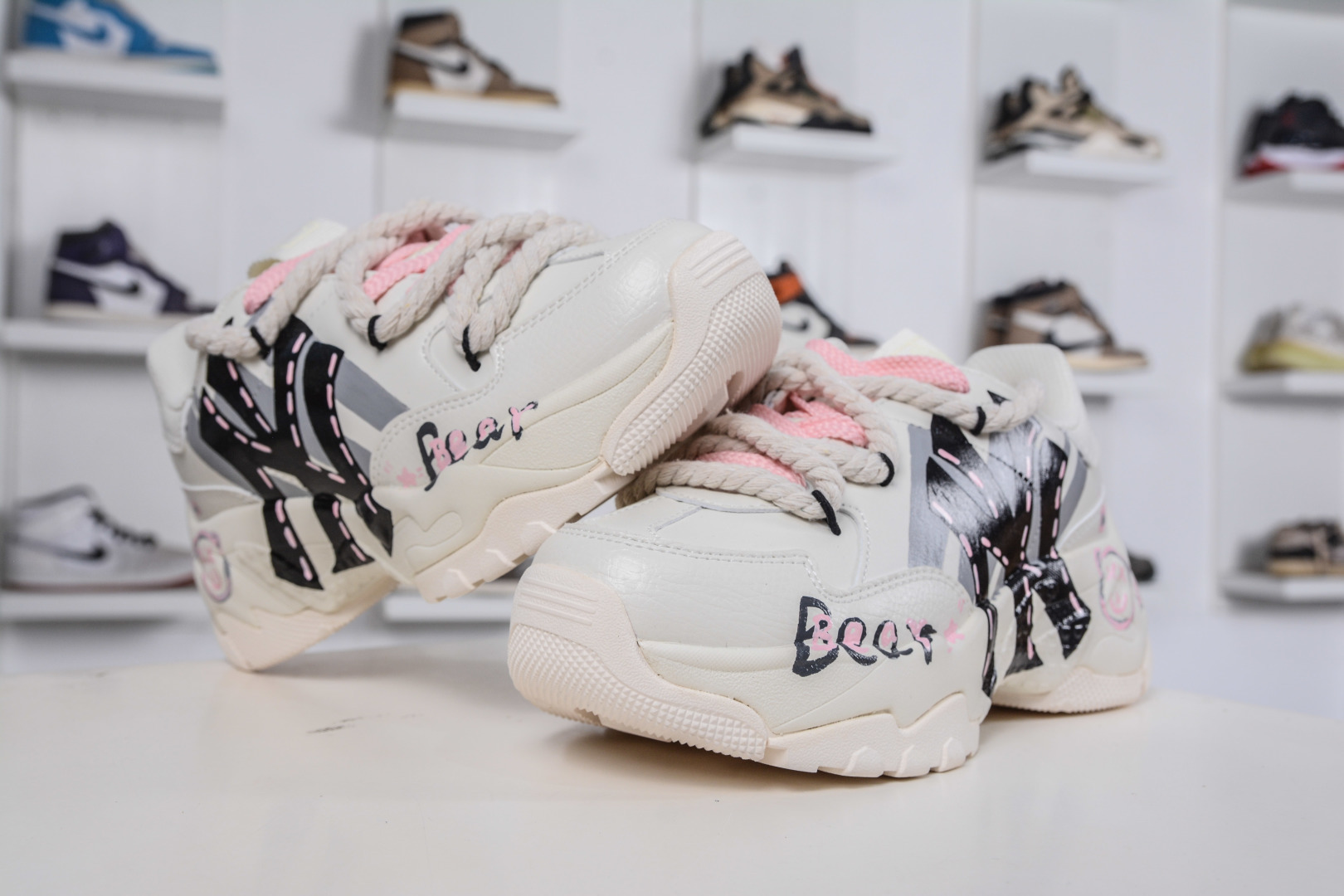 260 MLB Chunky Liner New York Yankees 涂鸦定制配色 低帮老爹风轻量增高厚底百搭休闲运动慢跑鞋 3ASXCA12N 50WHS