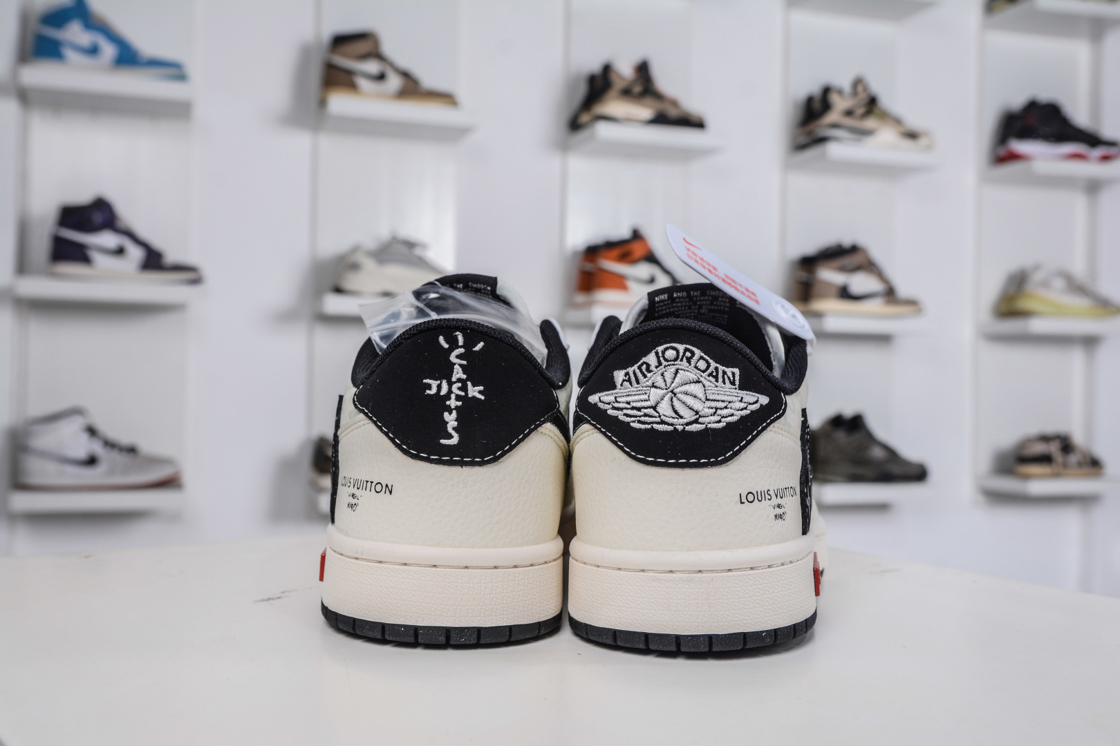 TS x Air Jordan x Louis Vuitton X Supreme AJ1 Low 倒钩低帮LV SUP 联名-白黑印花勾 CX5050-Y27