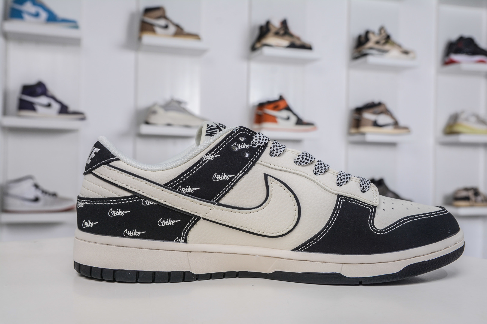 Nike SB Dunk Low x GUCCI 古驰联名-白黑 JP1628-021