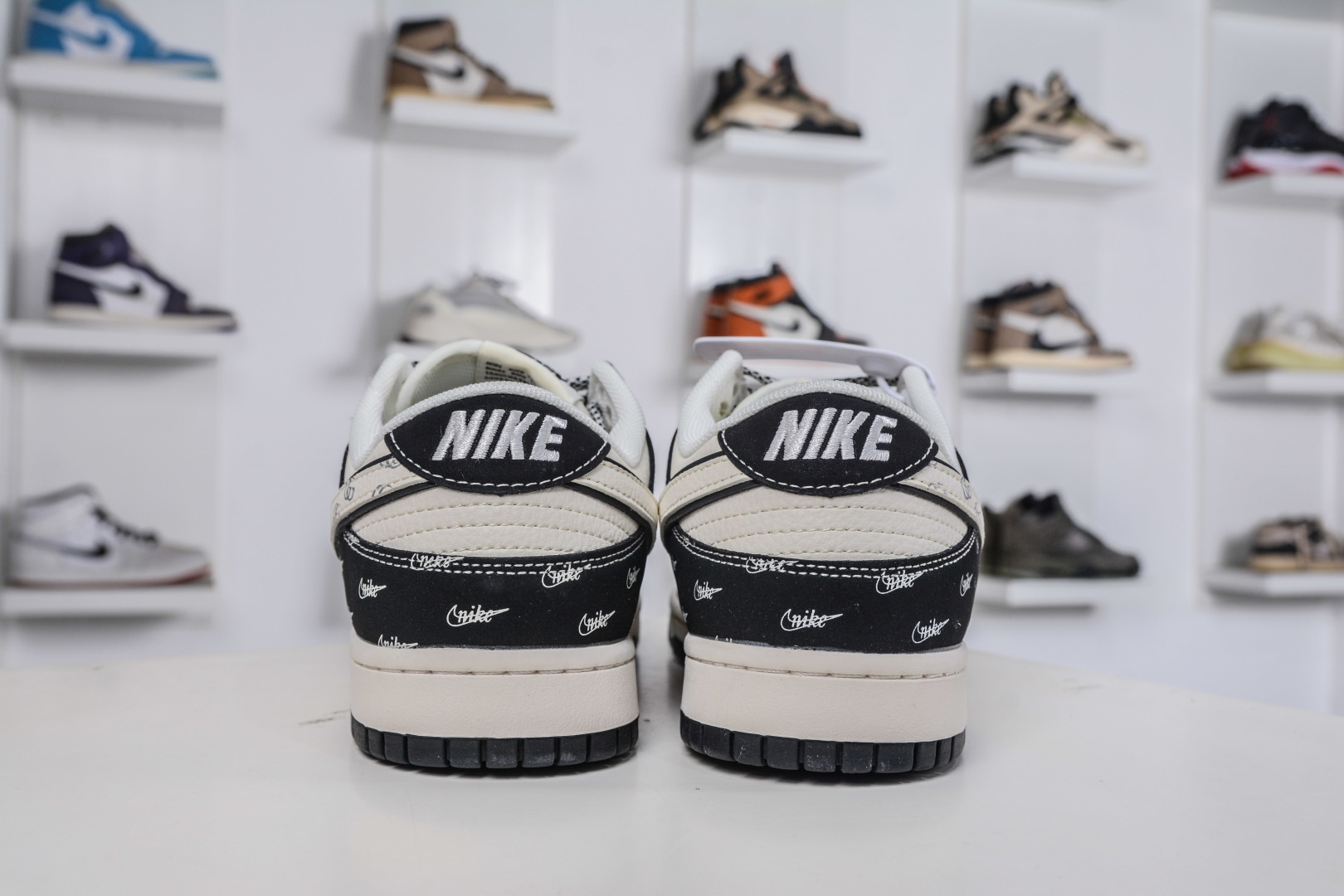 Nike SB Dunk Low x GUCCI 古驰联名-白黑 JP1628-021