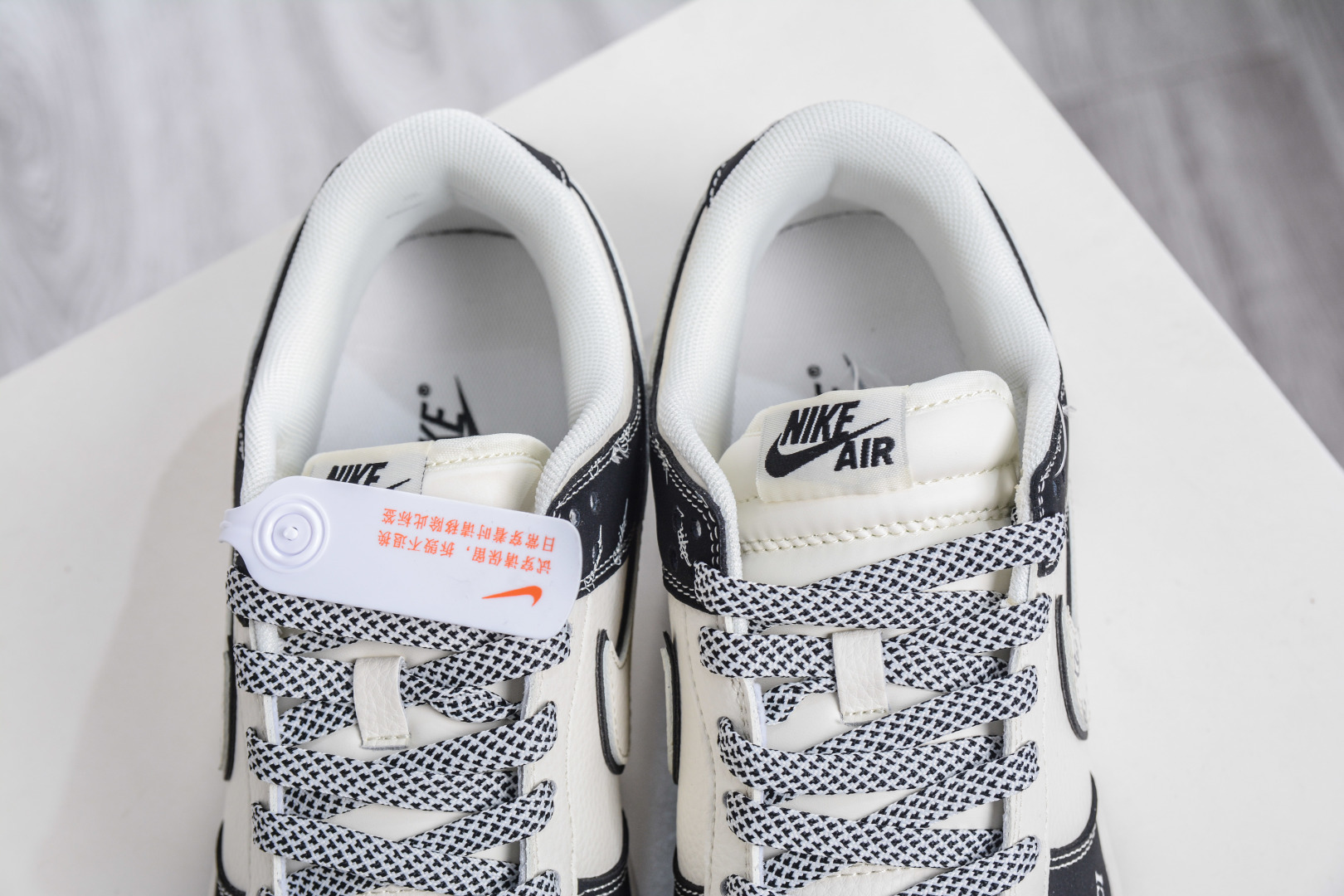 Nike SB Dunk Low x GUCCI 古驰联名-白黑 JP1628-021