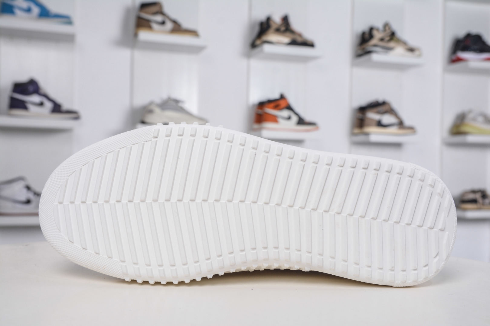 300 Ecco/爱步 男士百搭简约休闲小白鞋 简单耐看清爽版型 503198-010