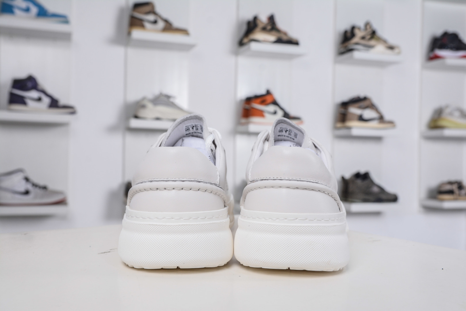 300 Ecco/爱步 男士百搭简约休闲小白鞋 简单耐看清爽版型 503198-010