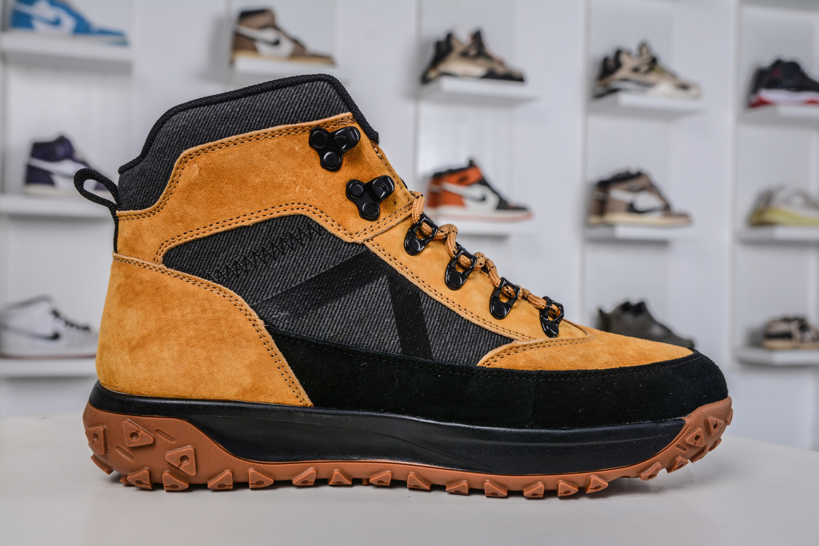 220 Timberland添柏岚/天伯伦经典户外休闲大黄靴系列 TB A67JC 997