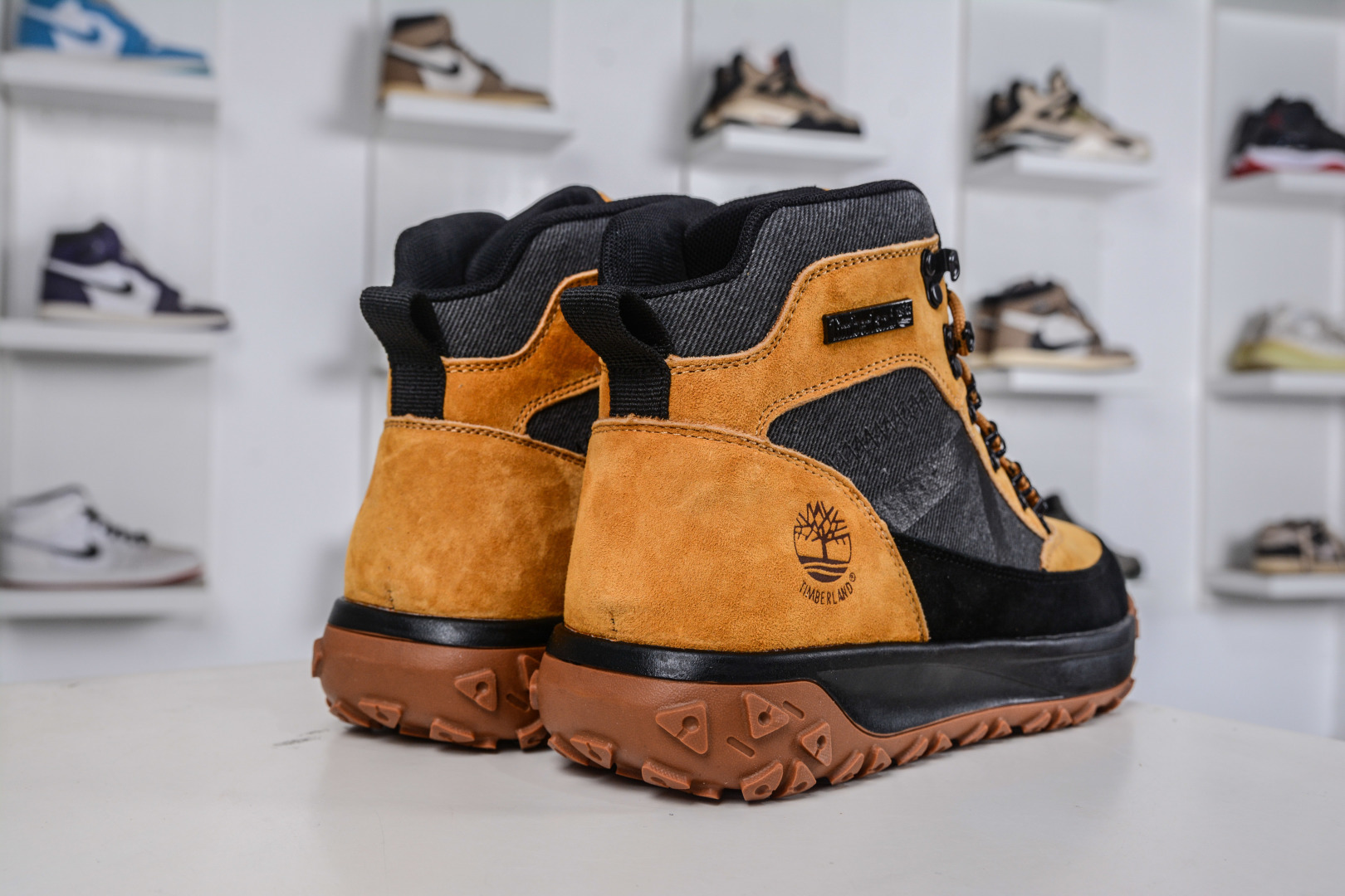 220 Timberland添柏岚/天伯伦经典户外休闲大黄靴系列 TB A67JC 997