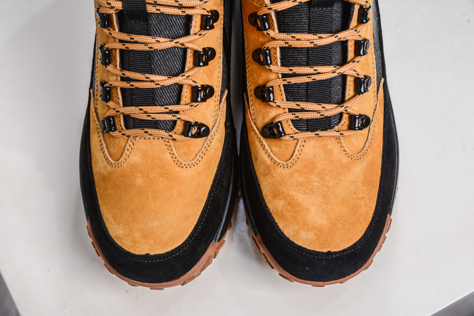 220 Timberland添柏岚/天伯伦经典户外休闲大黄靴系列 TB A67JC 997