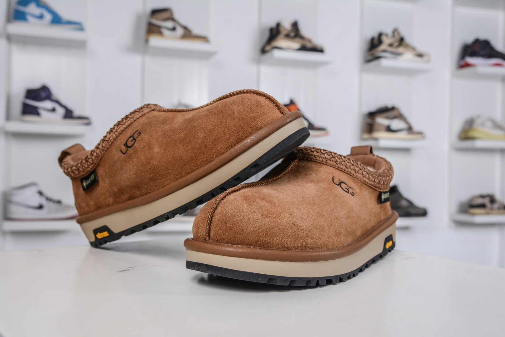 260 UGG Tasman GTX 冬季中性雪地鞋 1172790-Chinese UA Cheap High Quatity Brand Clothes Bags handbags Sneakers wholesale wholesaler seller from China Factory suppliers Fashion Clothing Shoes best Quality Beautiful Price 260 UGG Tasman GTX 冬季中性雪地鞋 1172790