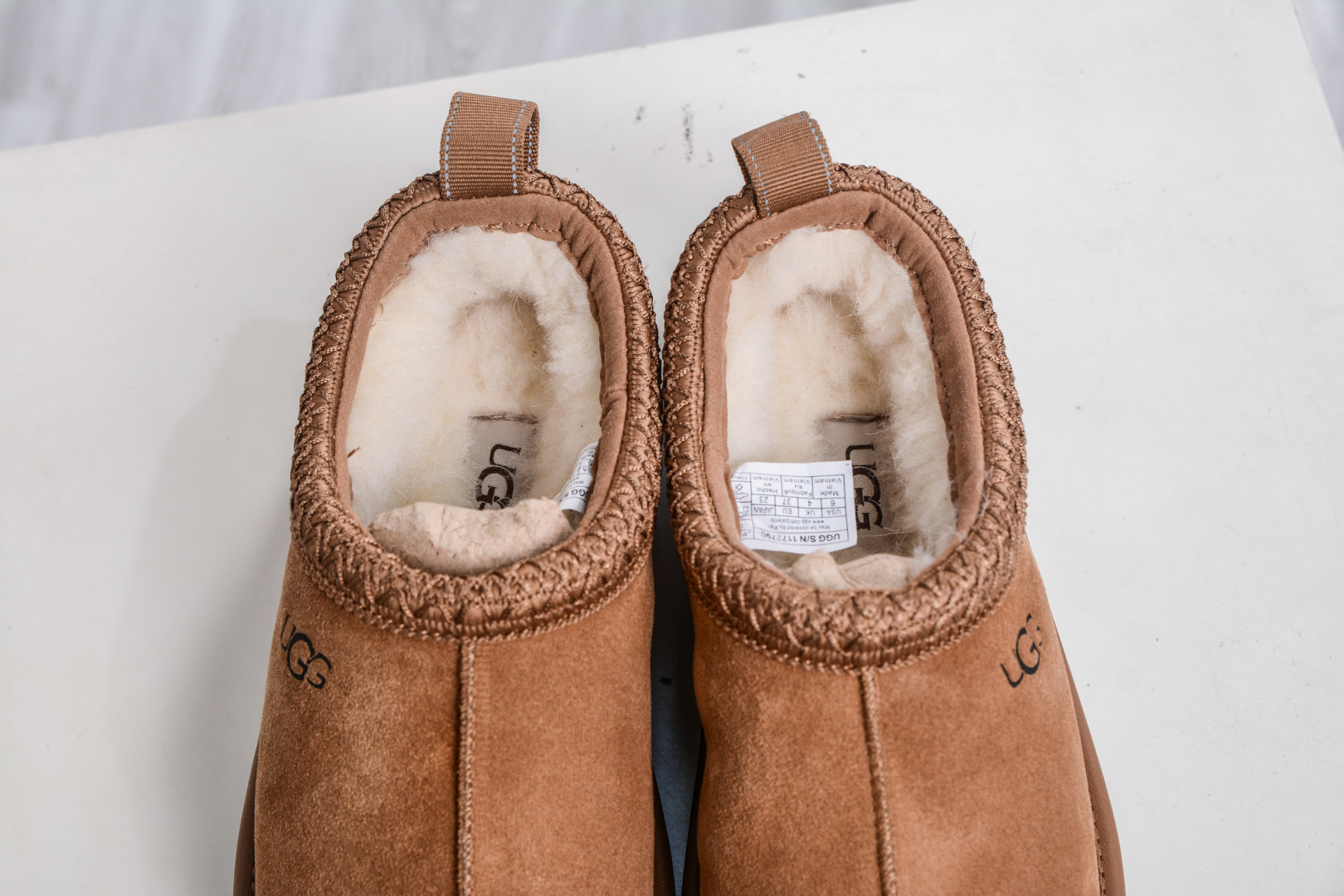 260 UGG Tasman GTX 冬季中性雪地鞋 1172790-Chinese UA Cheap High Quatity Brand Clothes Bags handbags Sneakers wholesale wholesaler seller from China Factory suppliers Fashion Clothing Shoes best Quality Beautiful Price 260 UGG Tasman GTX 冬季中性雪地鞋 1172790
