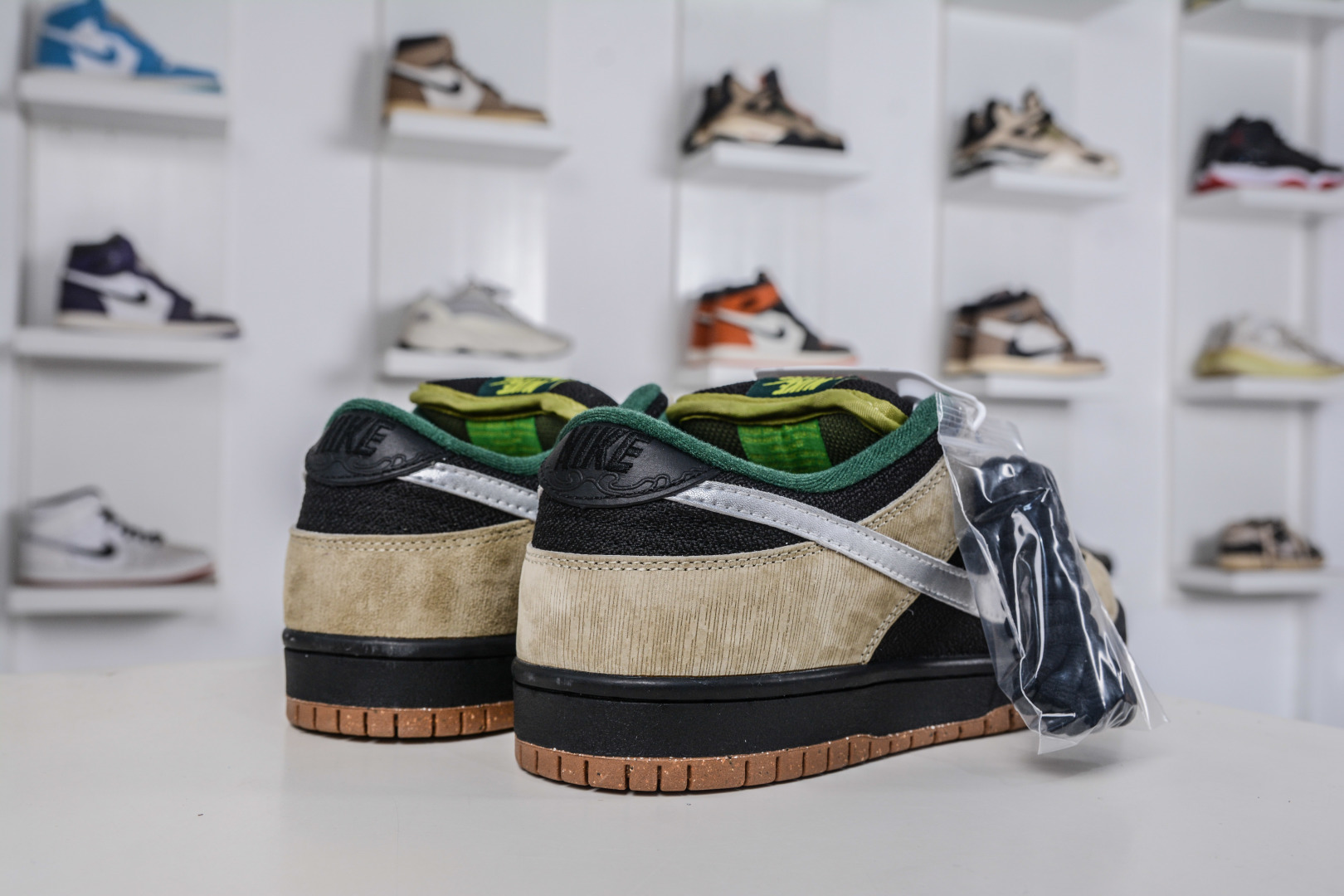 Nike Dunk SB 摩卡冰 西海岸 黑棕绿 FQ7585-200