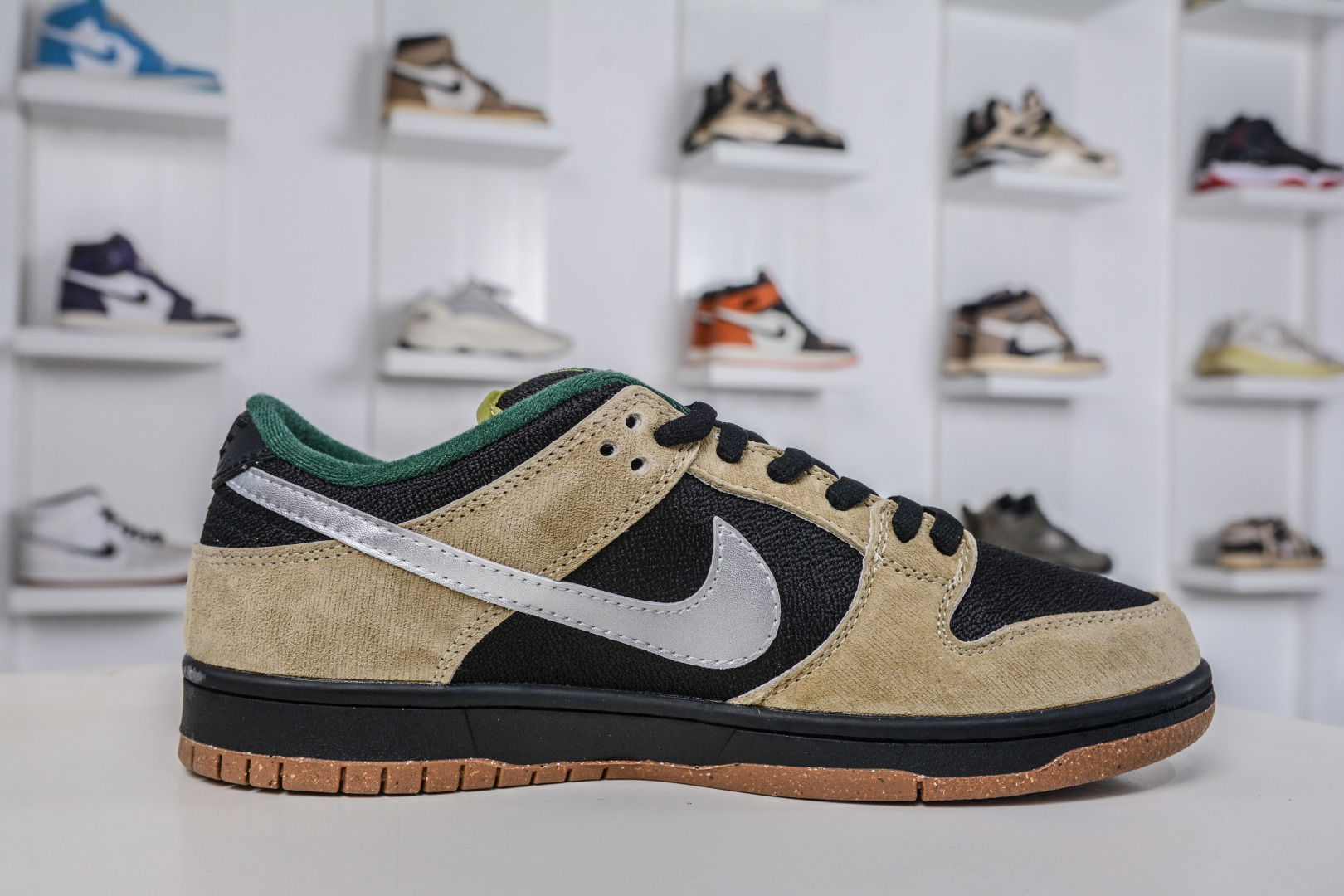 Nike Dunk SB 摩卡冰 西海岸 黑棕绿 FQ7585-200