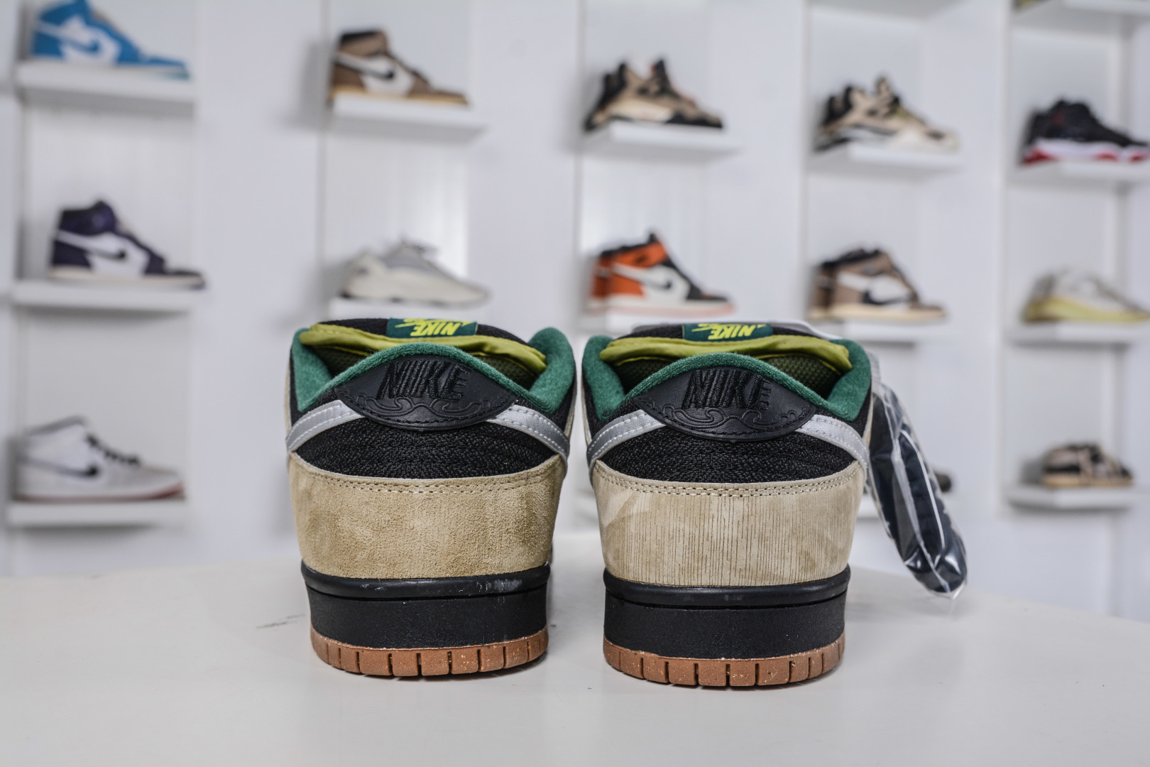 Nike Dunk SB 摩卡冰 西海岸 黑棕绿 FQ7585-200