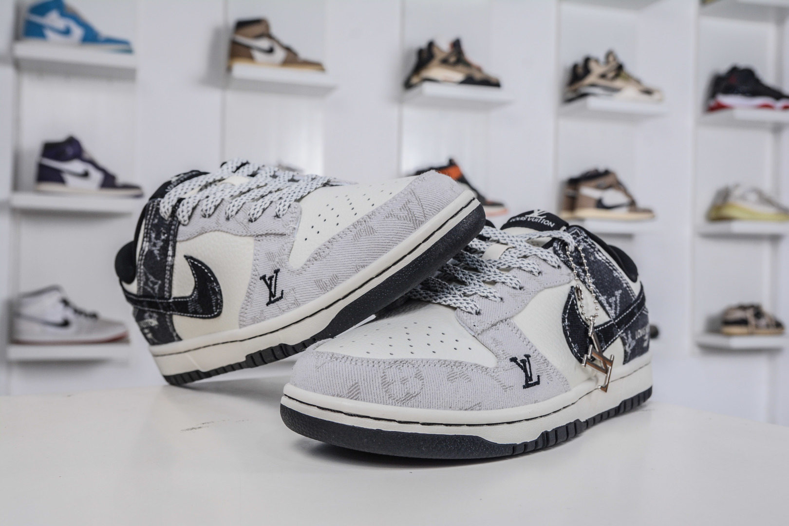 Nike SB Dunk Low x Louis Vuitton LV联名-白灰黑牛仔 SC0601-471