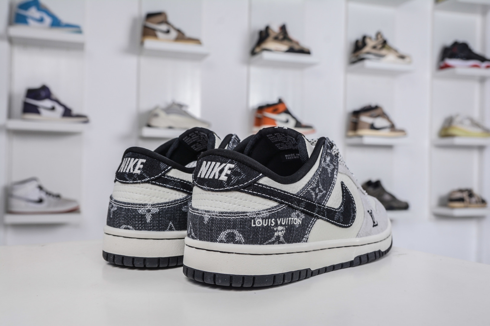 Nike SB Dunk Low x Louis Vuitton LV联名-白灰黑牛仔 SC0601-471