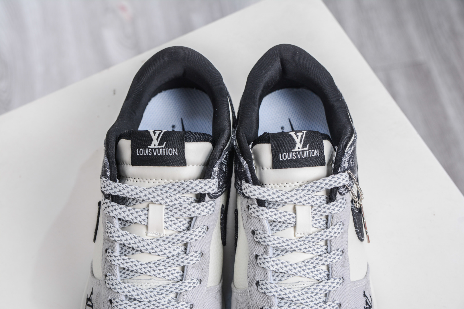 Nike SB Dunk Low x Louis Vuitton LV联名-白灰黑牛仔 SC0601-471