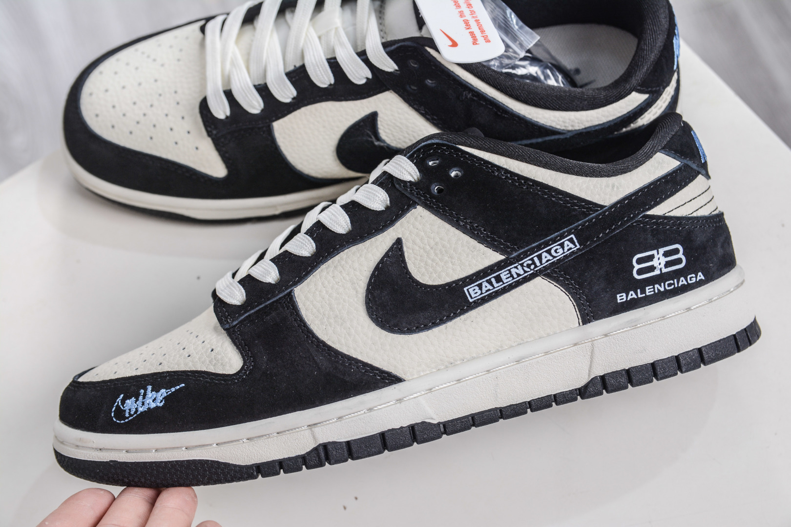 270 Nike SB Dunk Low x Balenciaga 巴黎世家联名-米白黑蓝刺绣 DS6608-015