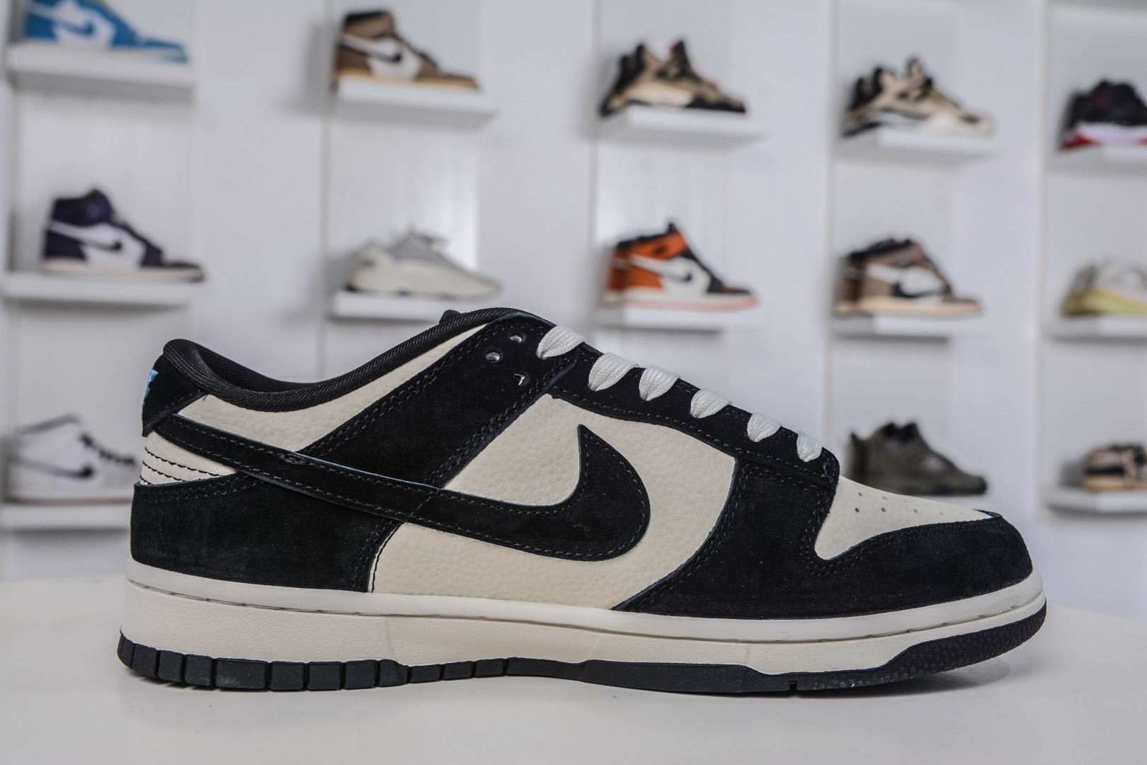 270 Nike SB Dunk Low x Balenciaga 巴黎世家联名-米白黑蓝刺绣 DS6608-015