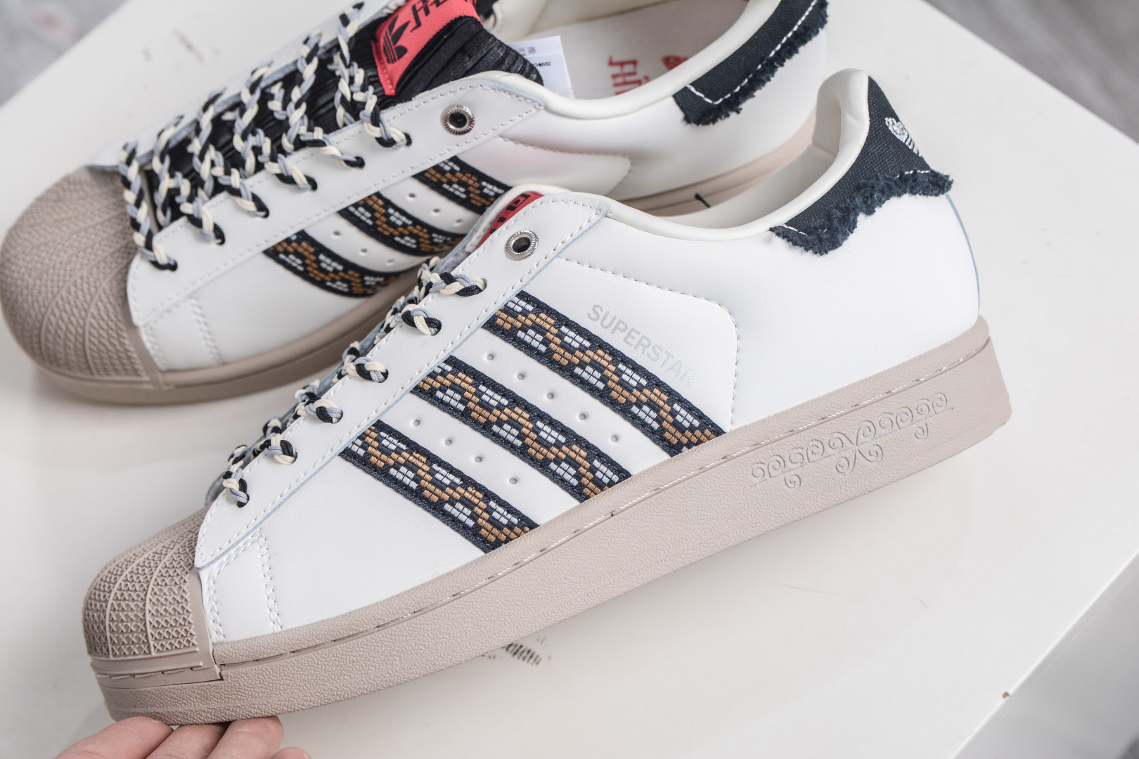 150 AD Originals Superstar 2 贝壳头 JQ8722