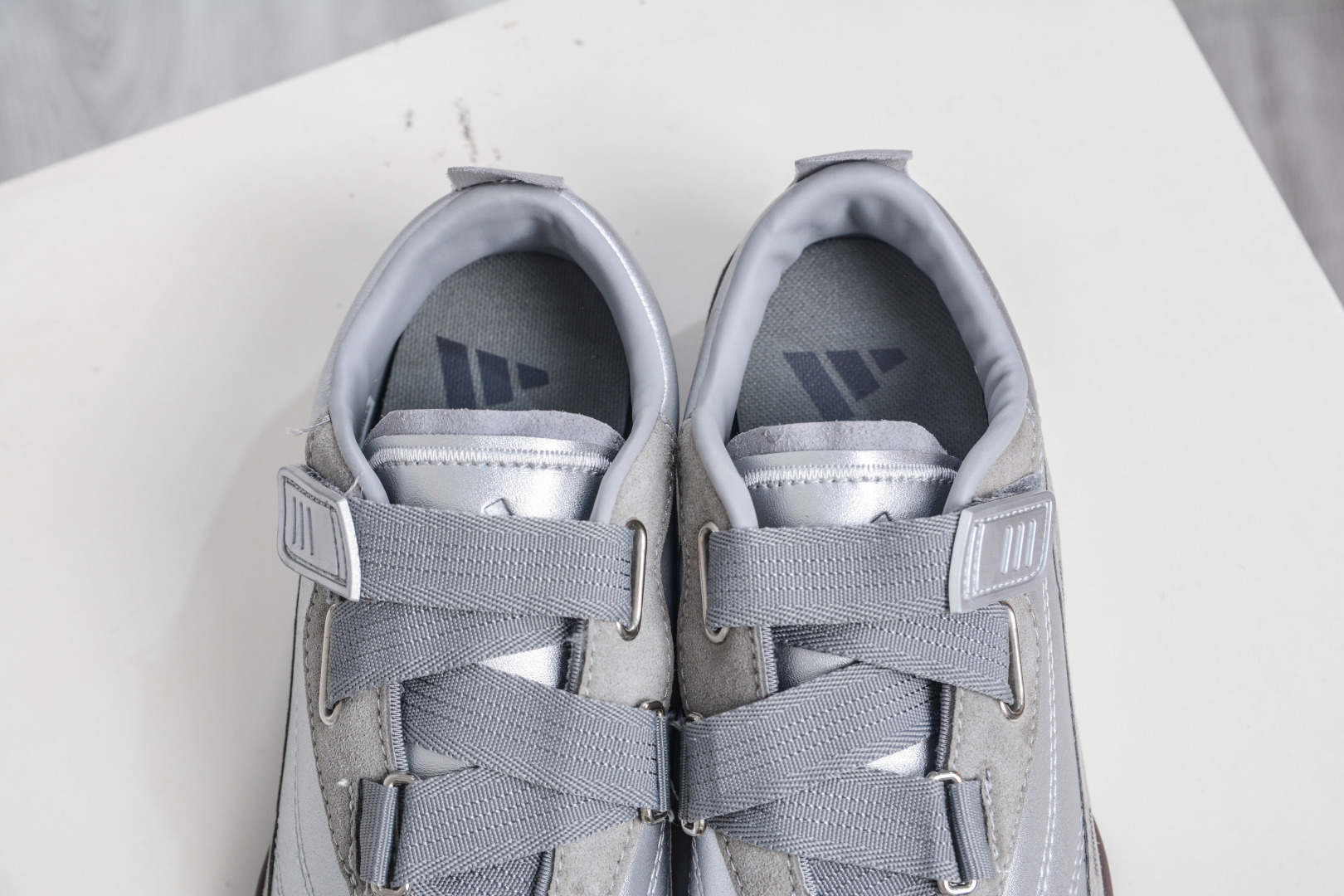 170 AD Urban Reverie Fos 灰银 魔术贴城市芭蕾风薄底休闲鞋 JQ9392