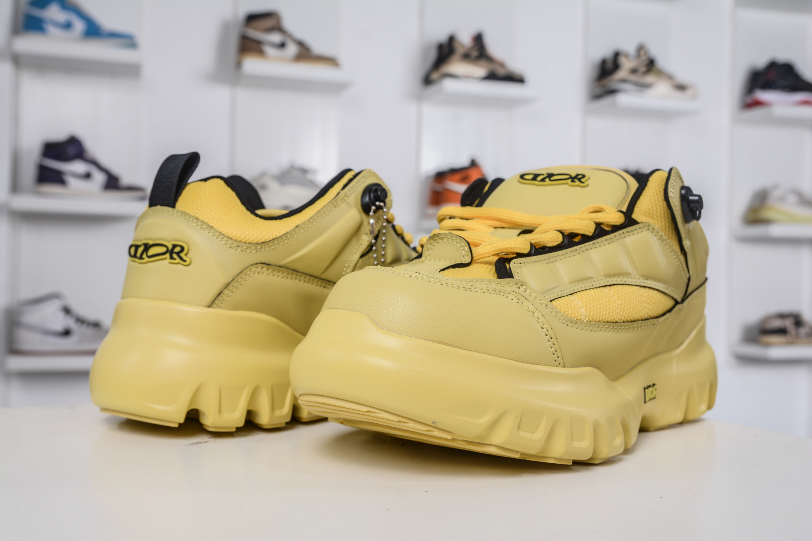 210 Dior 迪奥最新配色B30系列 老爹运动鞋 全新B30运动鞋 顺应复古市场的趋势的 Dad Shoes风格鞋款