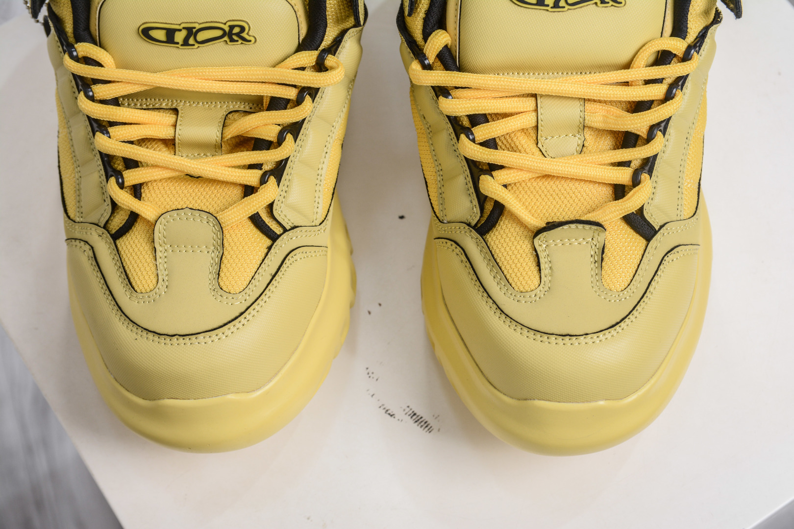 210 Dior 迪奥最新配色B30系列 老爹运动鞋 全新B30运动鞋 顺应复古市场的趋势的 Dad Shoes风格鞋款