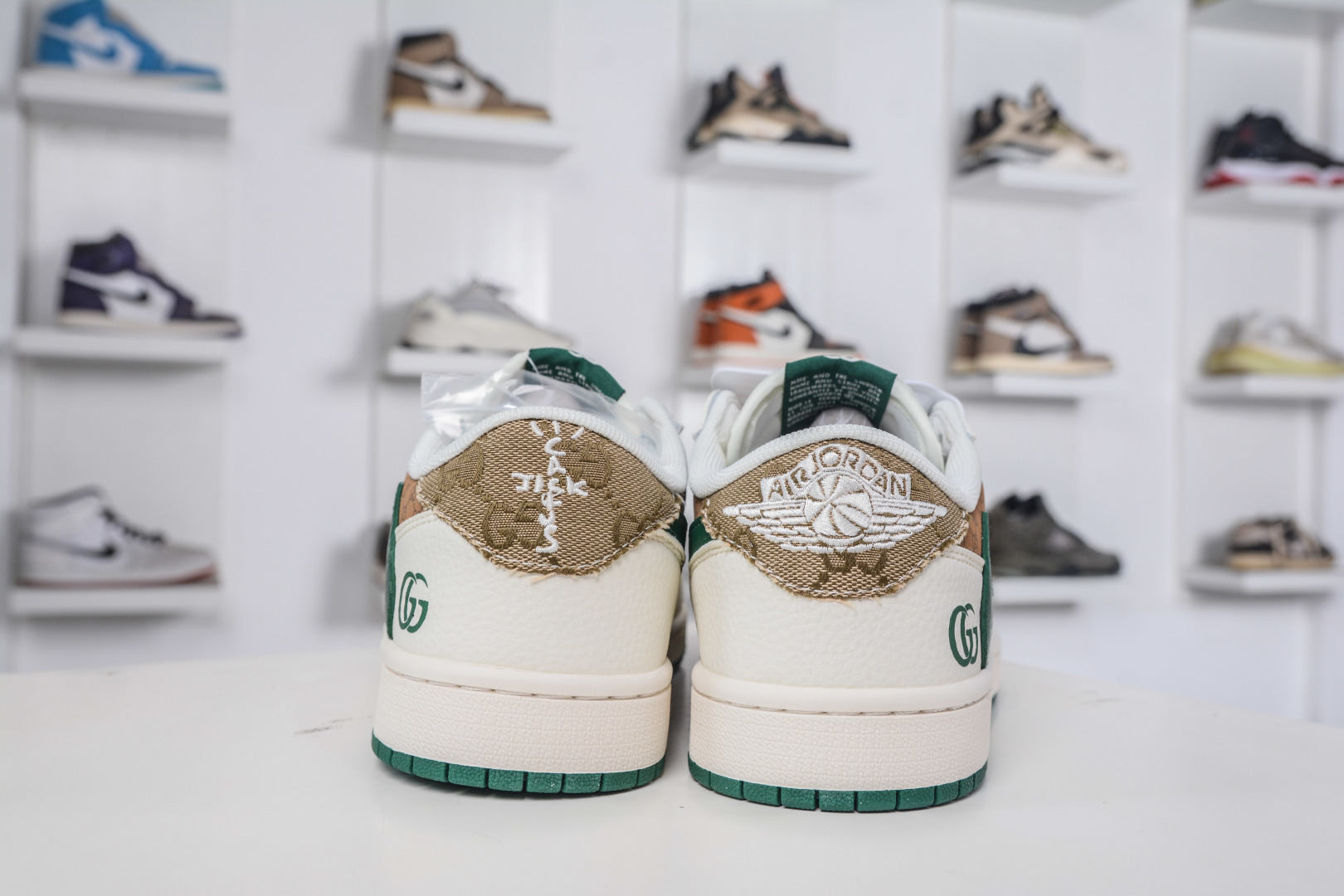 TS x Air Jordan x GUCCI AJ1 Low 倒钩低帮联名古驰-米棕绿 QW5088-206-High Quatity Cheap Brand wholesale wholesaler seller Clothes Bags handbags Sneakers Top Fashion Clothing Shoes from China Factory Chinese suppliers best Quality Beautiful Price TS x Air Jordan x GUCCI AJ1 Low 倒钩低帮联名古驰-米棕绿 QW5088-206