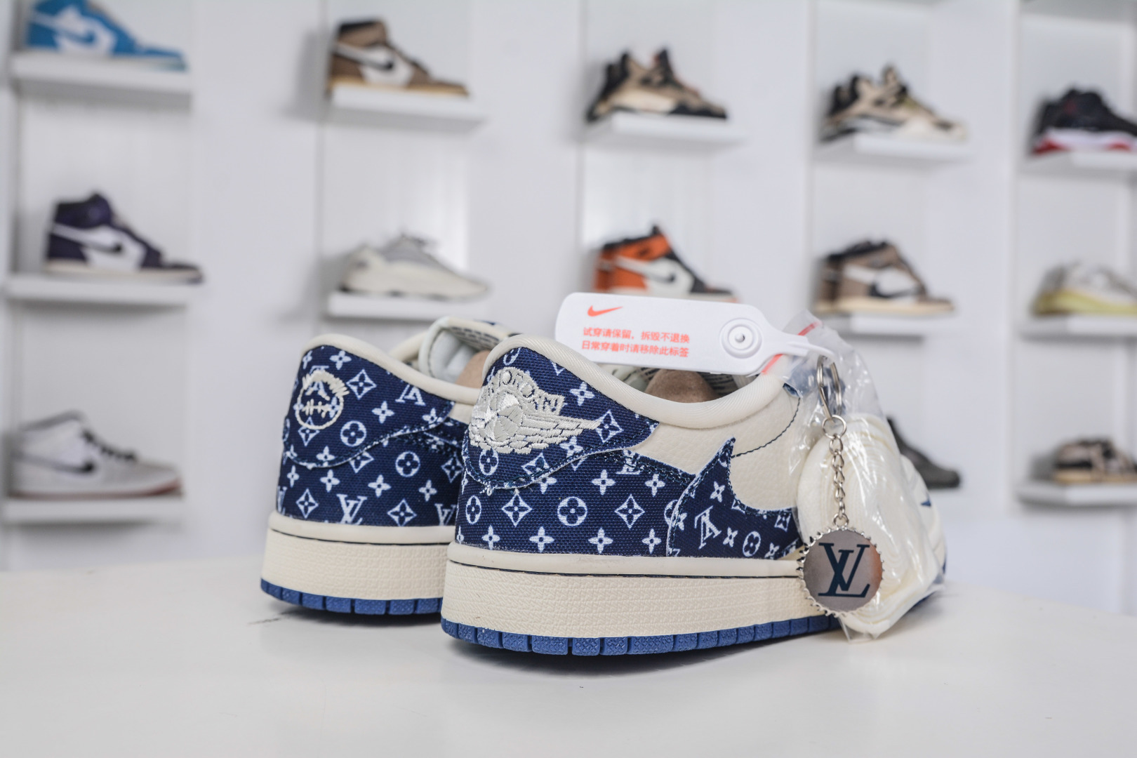 TS x Air Jordan x Louis Vuitton AJ1 Low 倒钩低帮LV联名-白蓝牛仔勾 XD1979-002
