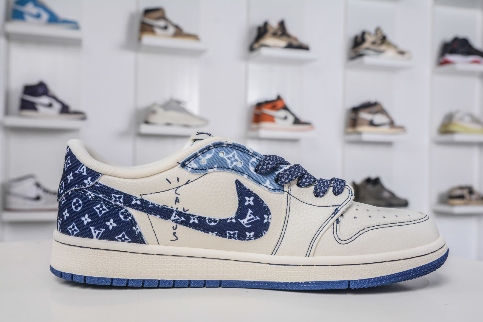 TS x Air Jordan x Louis Vuitton AJ1 Low 倒钩低帮LV联名-白蓝牛仔勾 XD1979-002