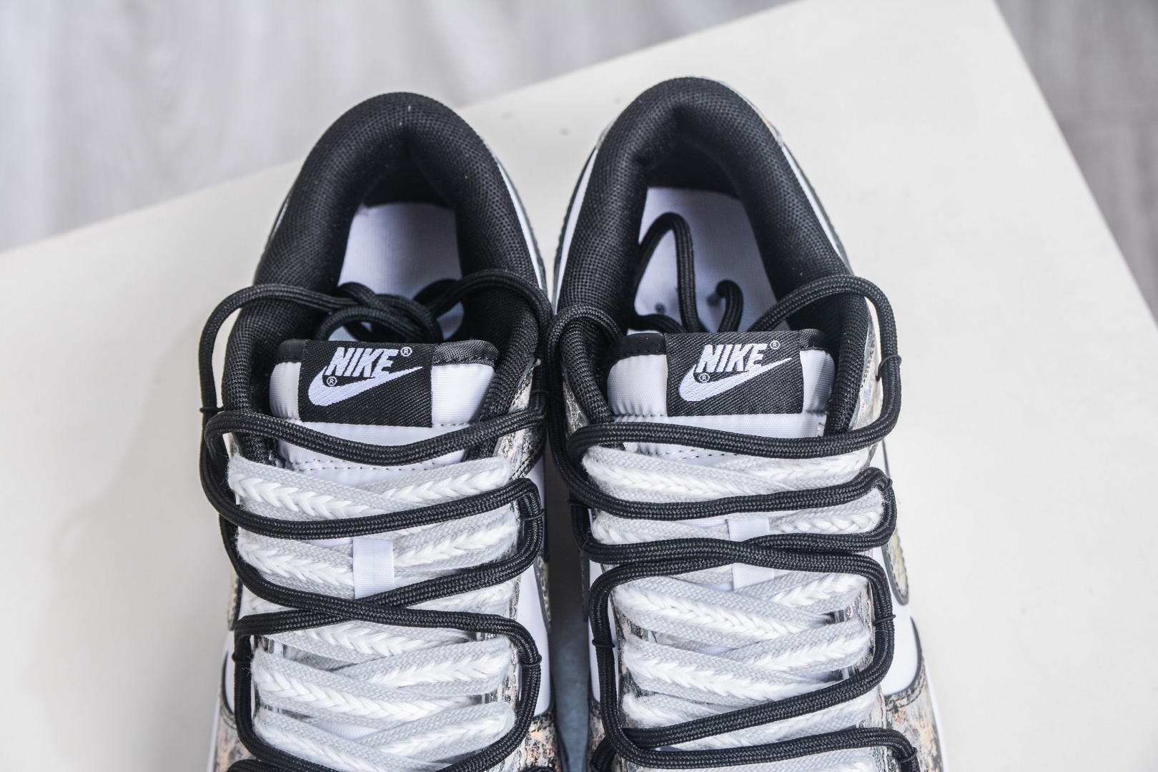 270 Nike Dunk Low 淘金热 黑白金 HF5441-100