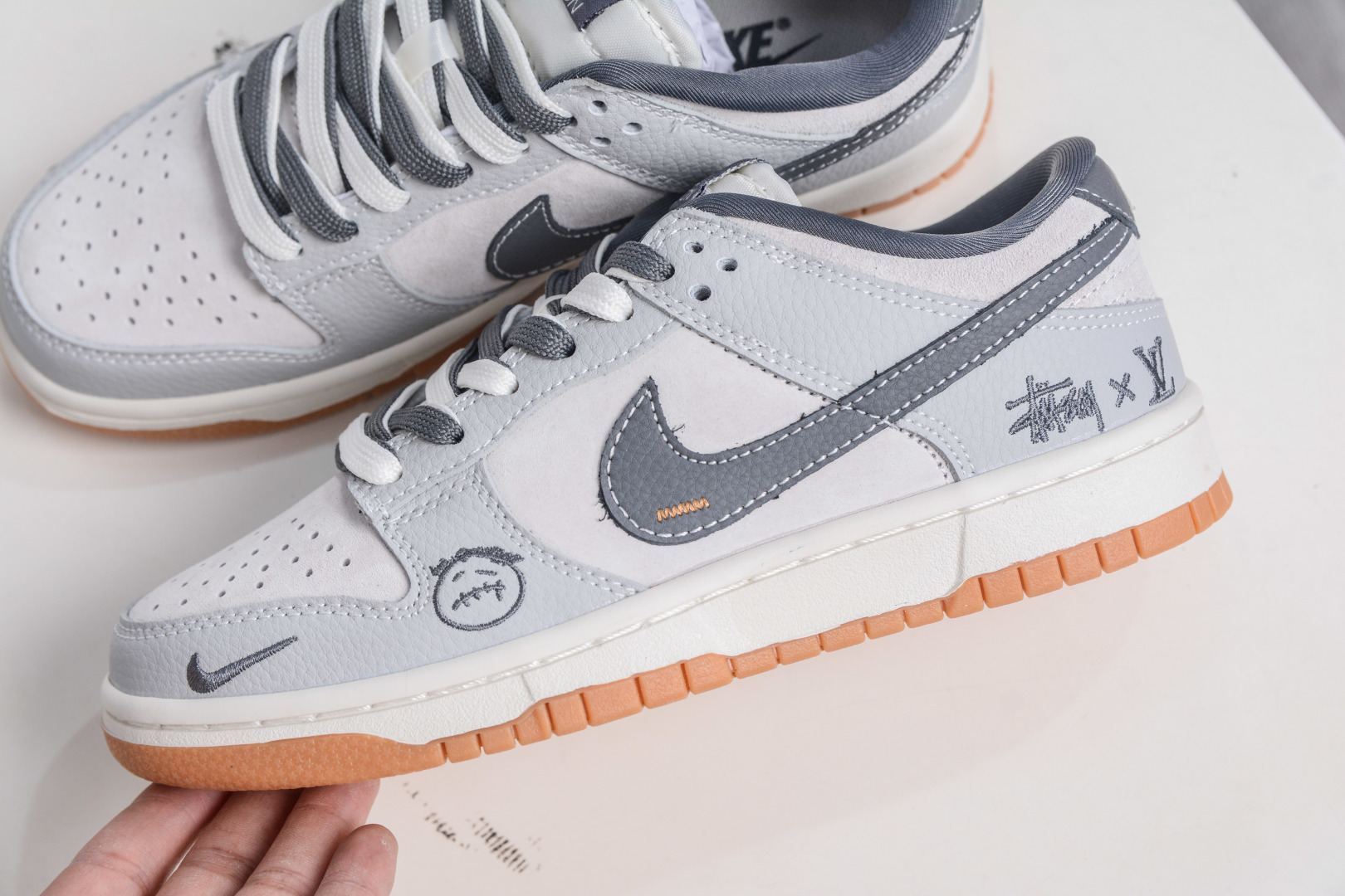Nike SB Dunk Low X Stussy x Louis Vuitton LV斯图西联名-灰黑生胶 SG6688-006